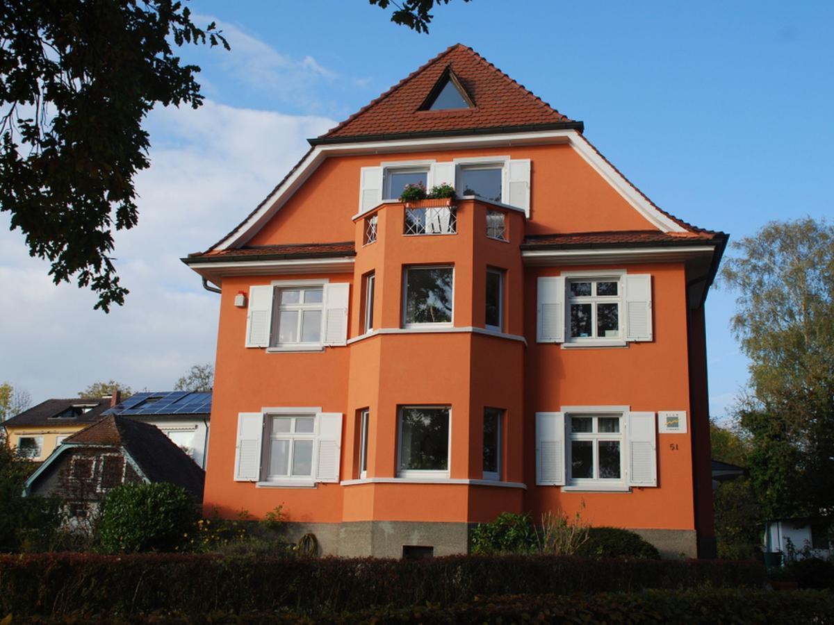 コンスタンツRotes Haus Ueber Den Weinbergenアパートメント エクステリア 写真
